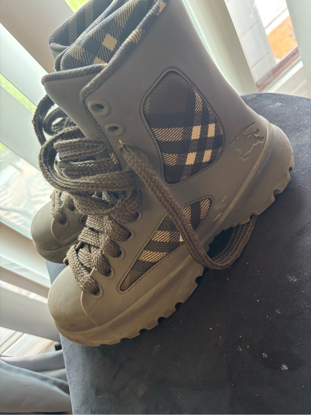 Authentic Men Burberry boot. Very beautiful for all occasions - Picture 8 of 12